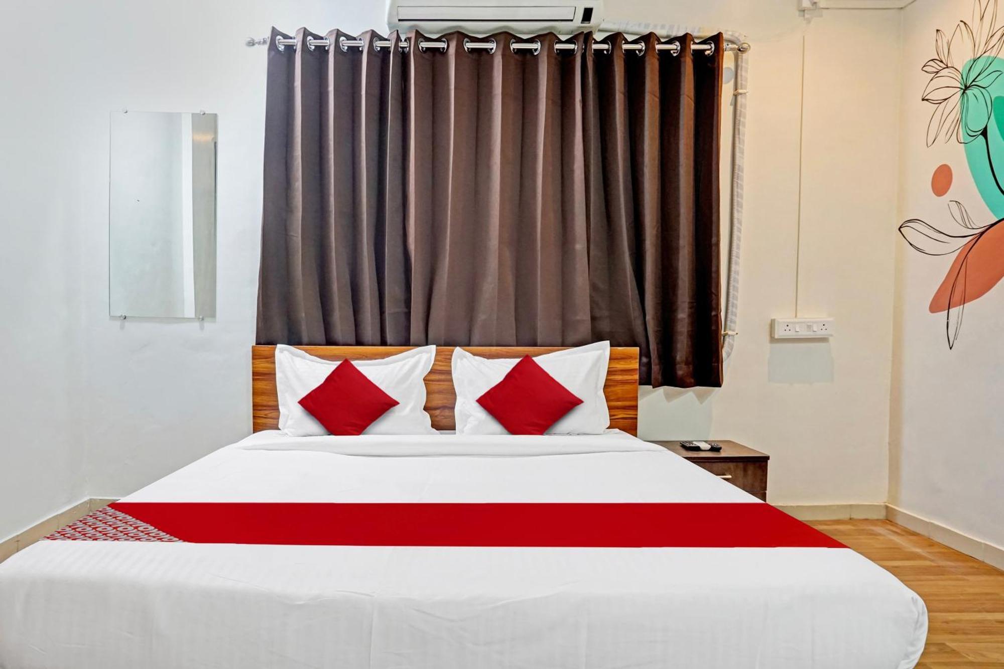 Super Hotel O Aru Sai Pune Exterior photo